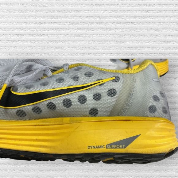 Nike Livestrong Women's Trainers Lunarshift Running Lightweight Size 7.5 - Picture 2 of 13